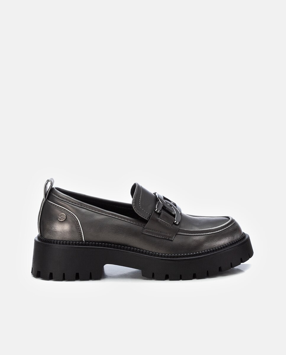 Imagem 0 de Mocassins de Material Vegano com Fivela Decorativa