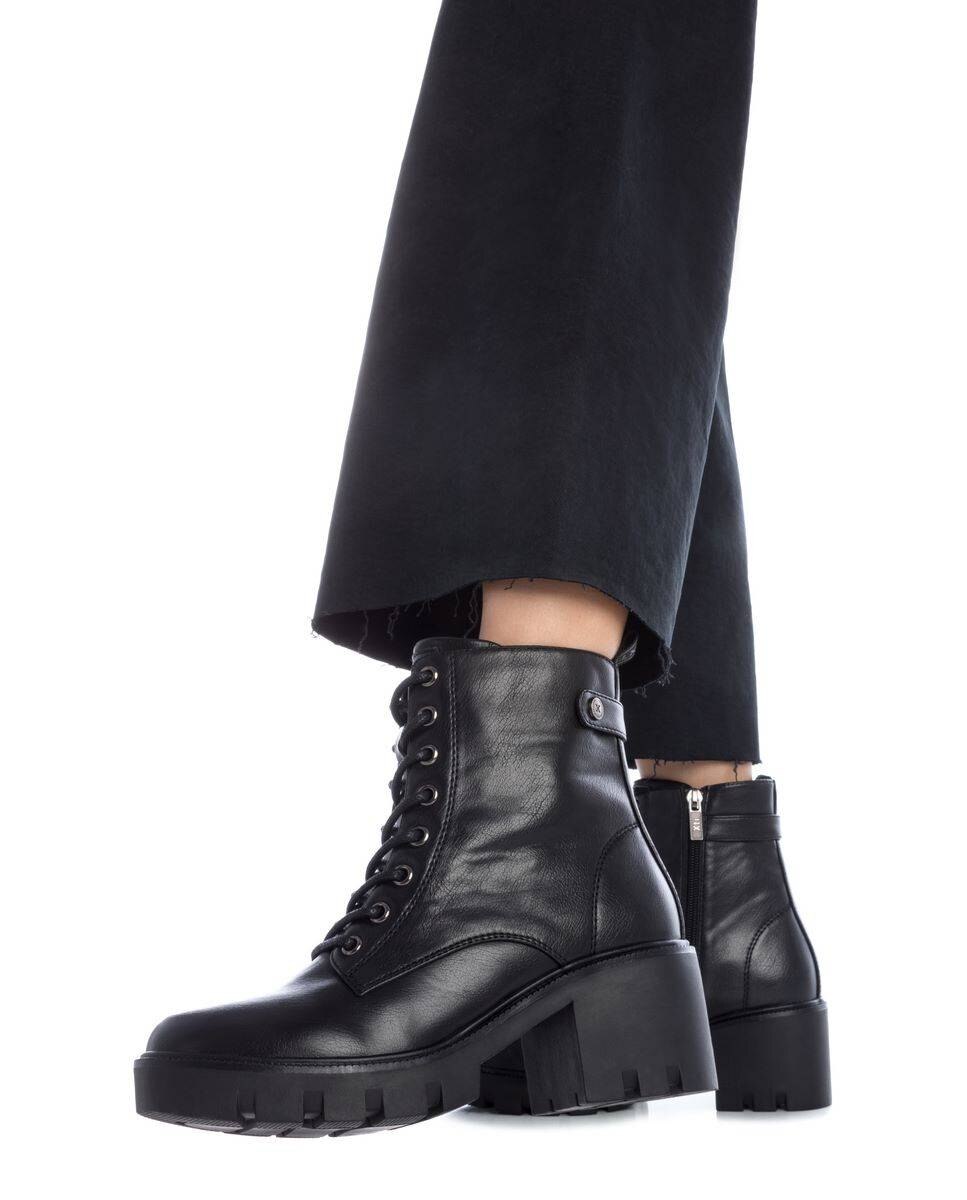 Botins com Salto e Atacadores Preto-2