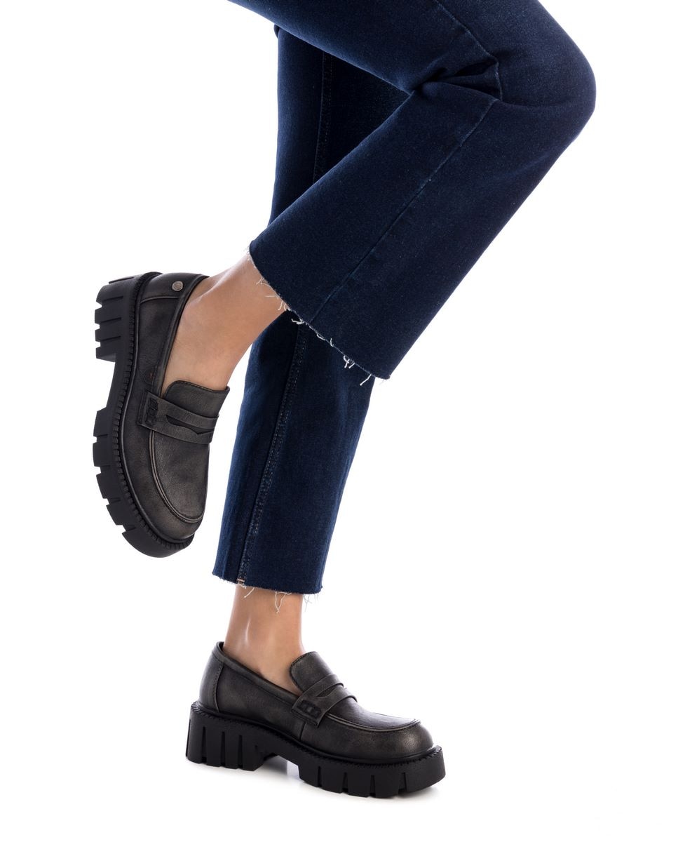 Mocassins Rasos com Sola de Borracha Cinzento-2