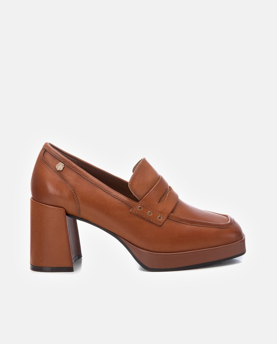 Mocassins com Salto de Pele Camel-1