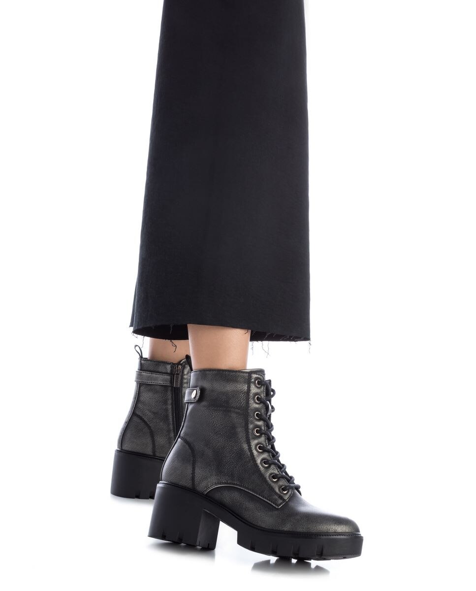 Botins com Salto e Atacadores Cinzento-3