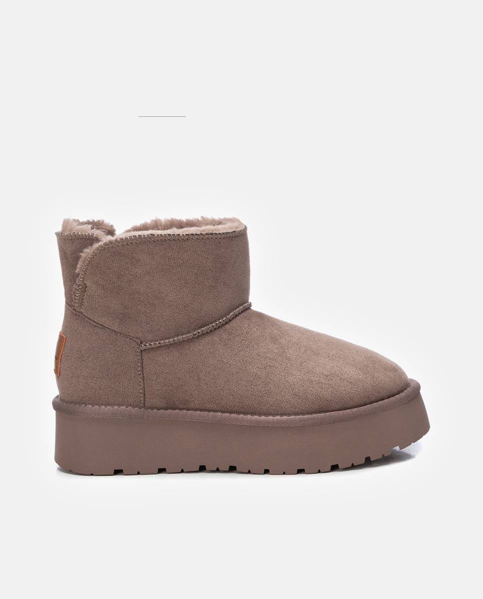 Imagem 0 de Botins Estilo Australiana com Pelo Interior