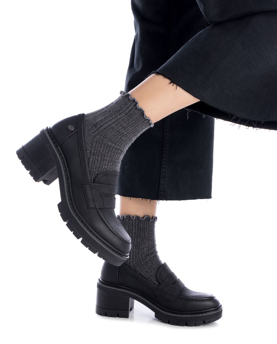 Mocassins com Salto Preto-2