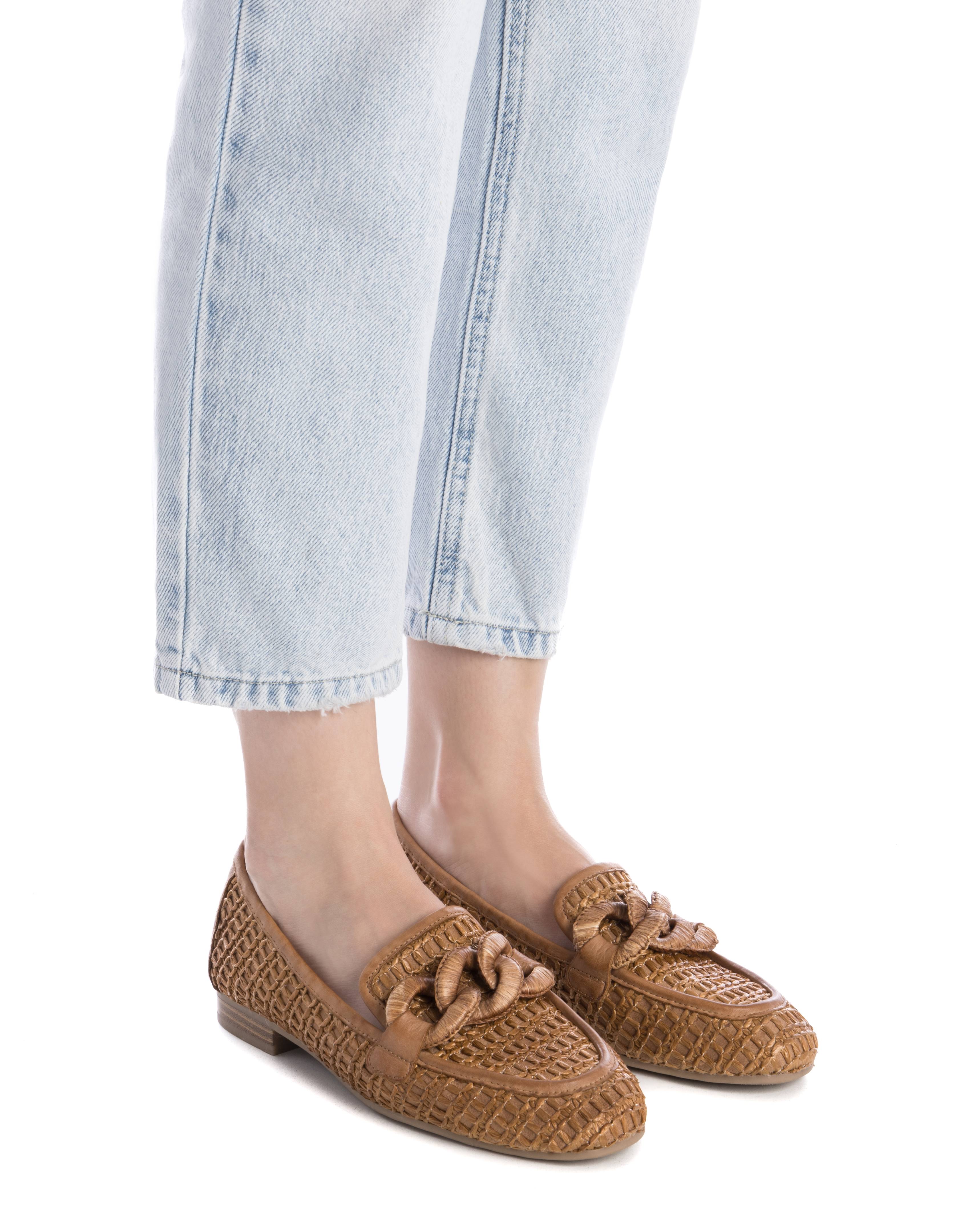 Sapatos Rasos com Corrente Decorativa Camel-2