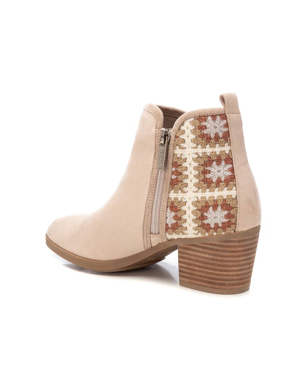 Botins com Salto e Fecho Zip Lateral Bege-4