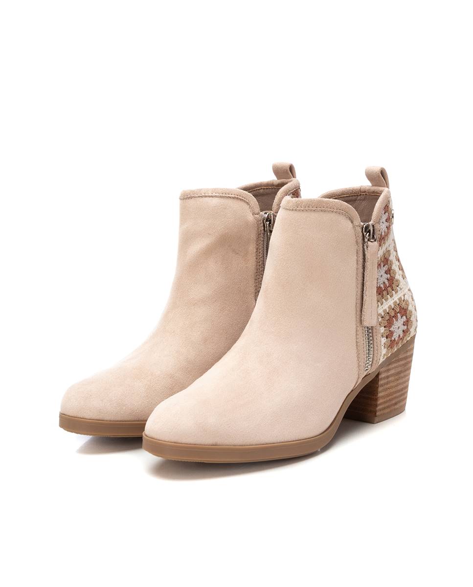 Botins com Salto e Fecho Zip Lateral Bege-5