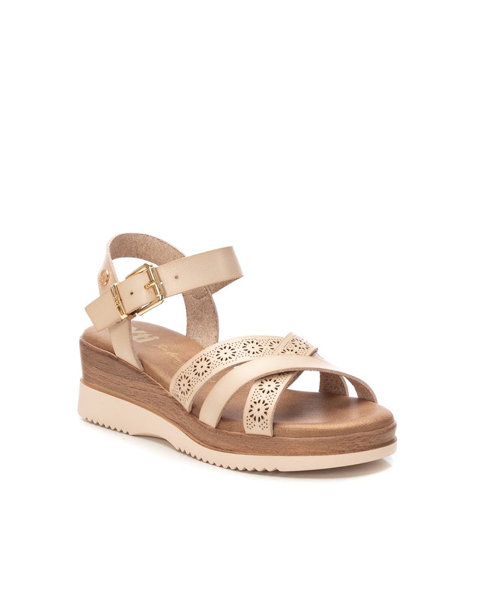 Sandálias de Cunha com Fecho de Fivela Bege-3