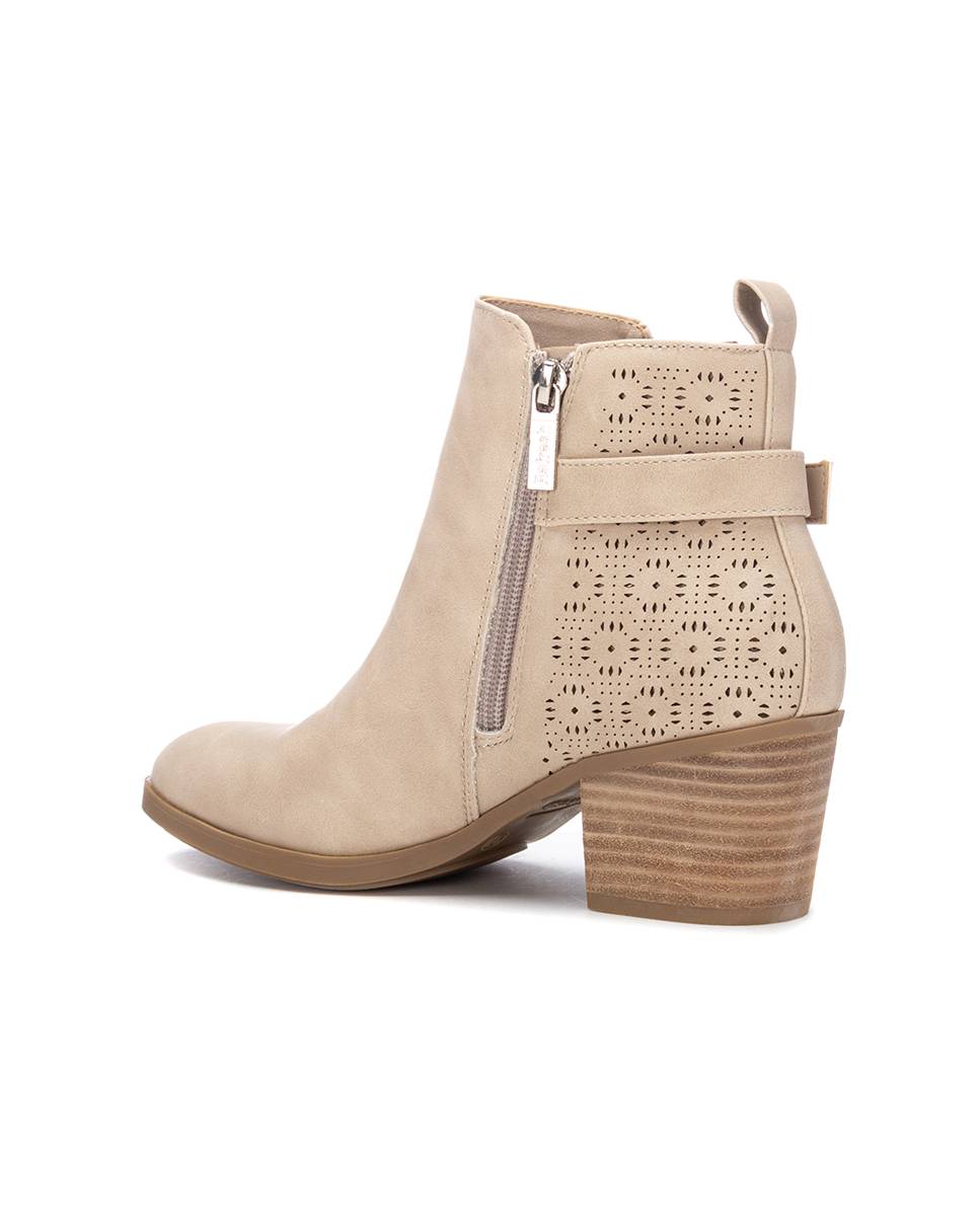 Botins com Salto e Fecho Zip Lateral Bege-4