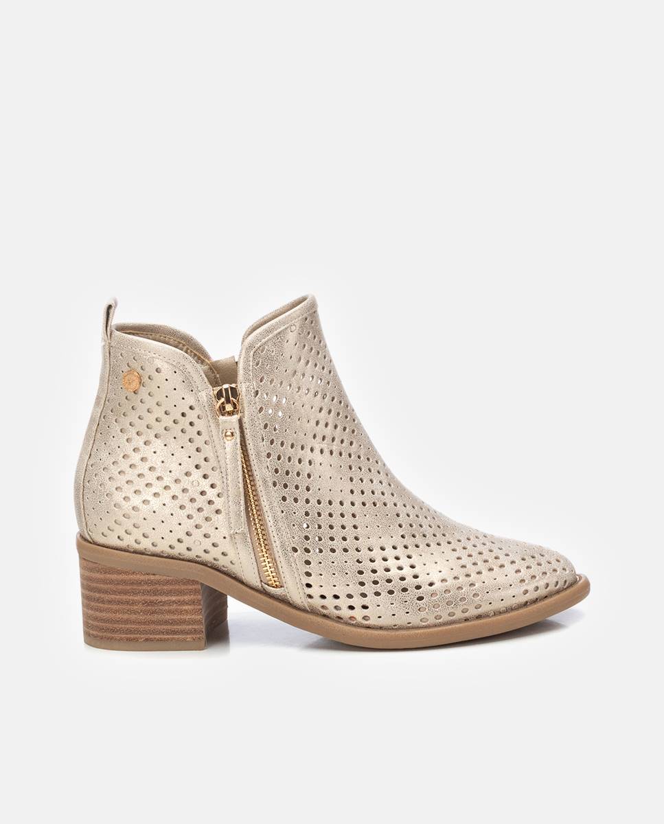Botins com Salto e Fecho Zip Ouro-1