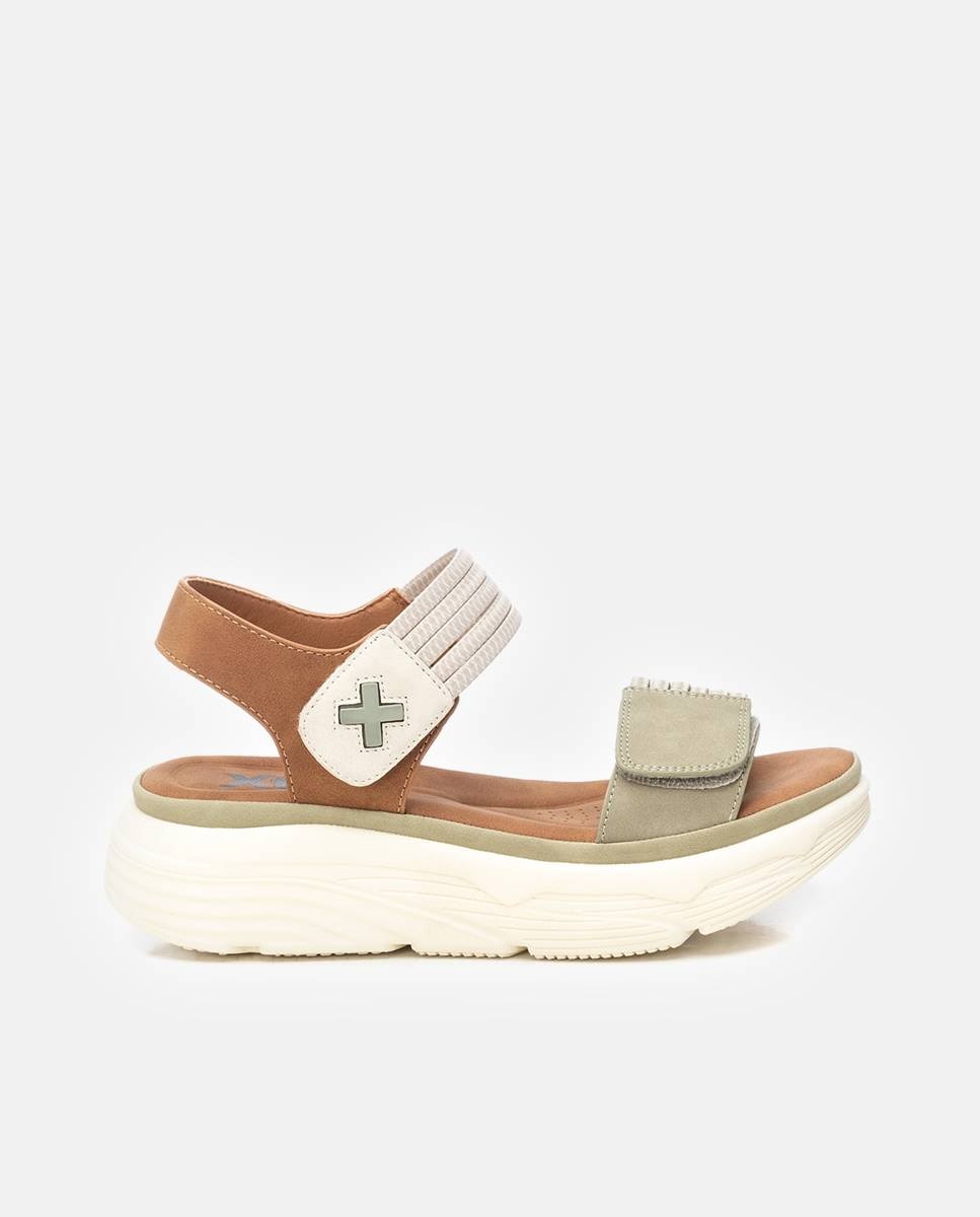 Imagem 0 de Sandálias com Fecho Ajustável