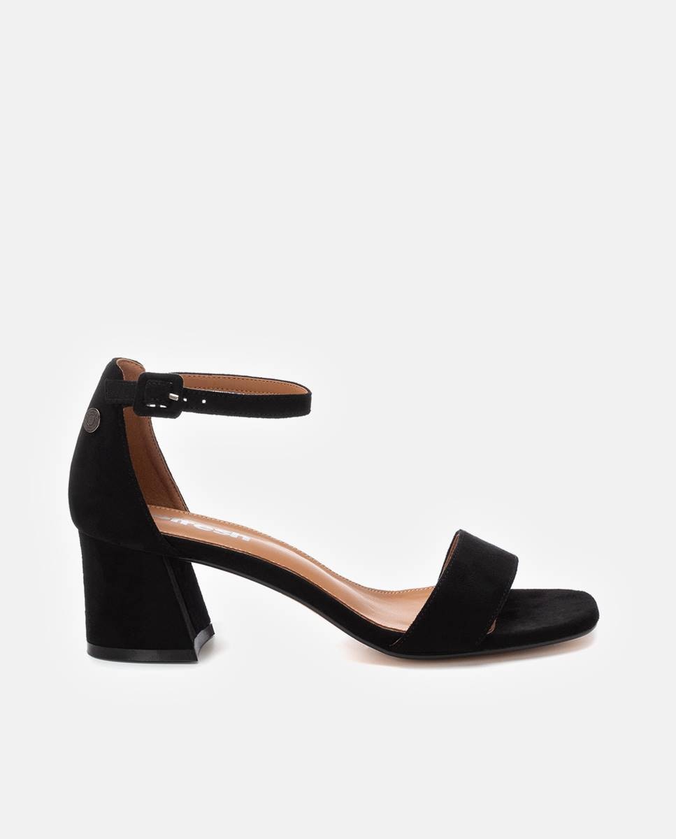 Imagem 0 de Sandálias de Salto com Fecho de Fivela