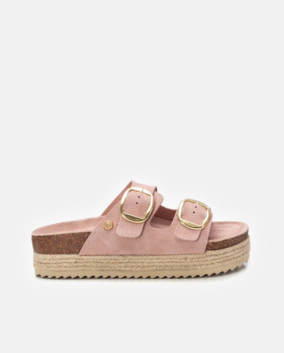 Imagem 0 de Sandálias Rasas de Pele com Fecho de Fivela