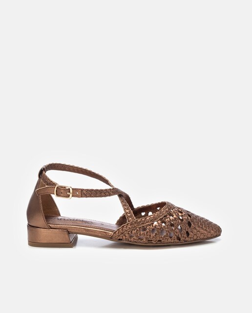 Imagem 0 de Sapatos Rasos de Pele com Fecho de Fivela