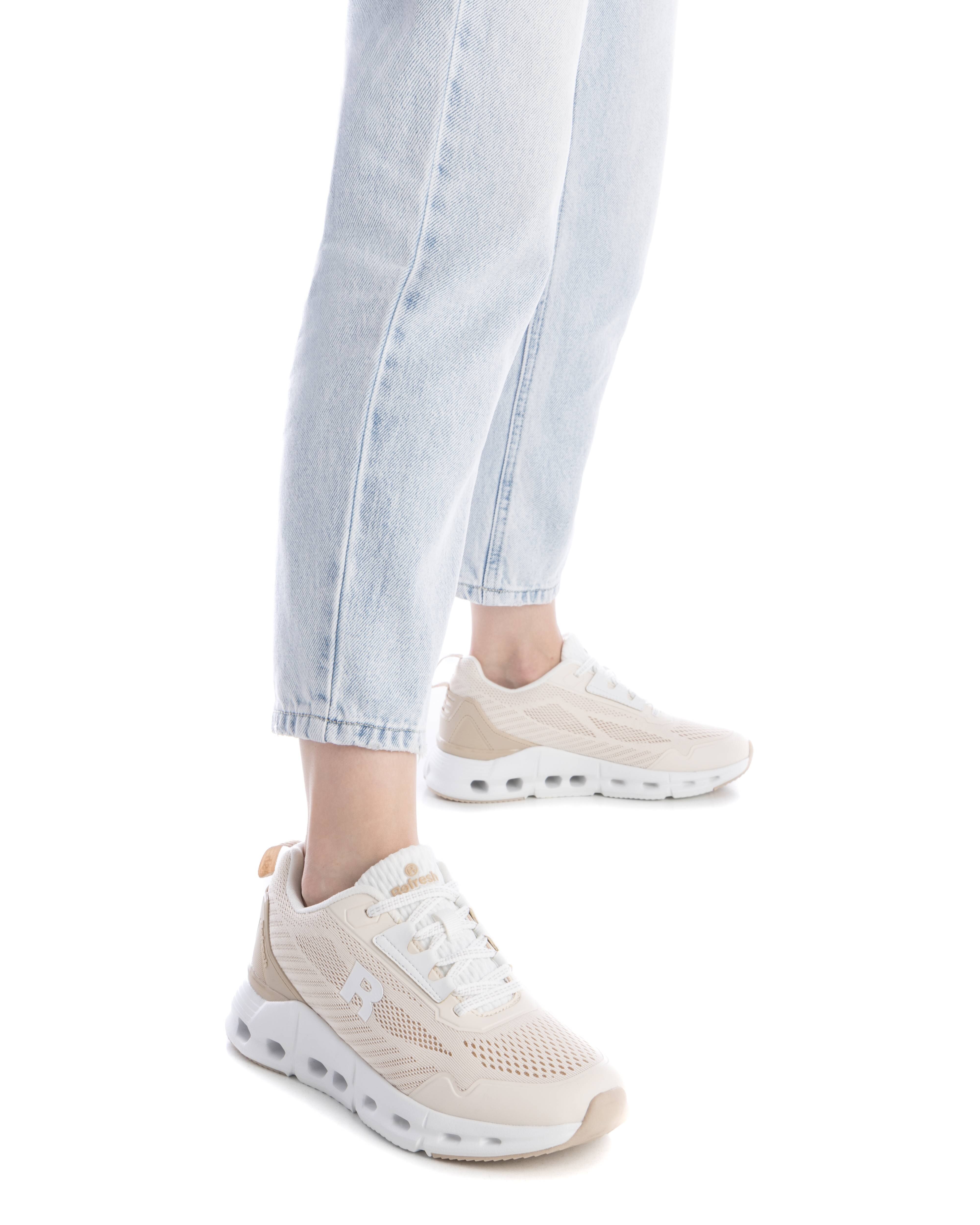 Sapatilhas Desportivas com Atacadores Bege-2