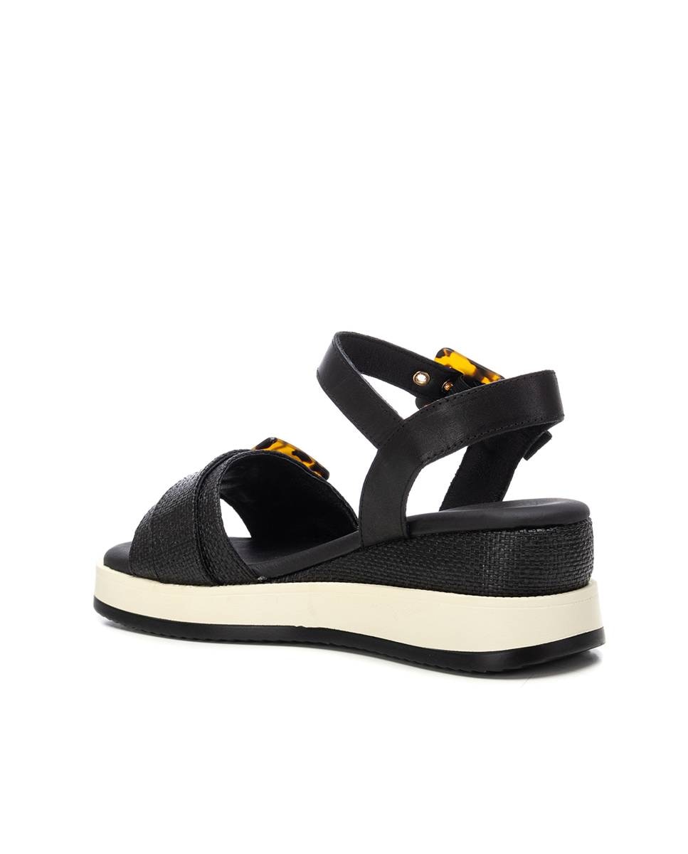 Sandálias com Cunha em Pele com Fecho de Fivela Preto-4