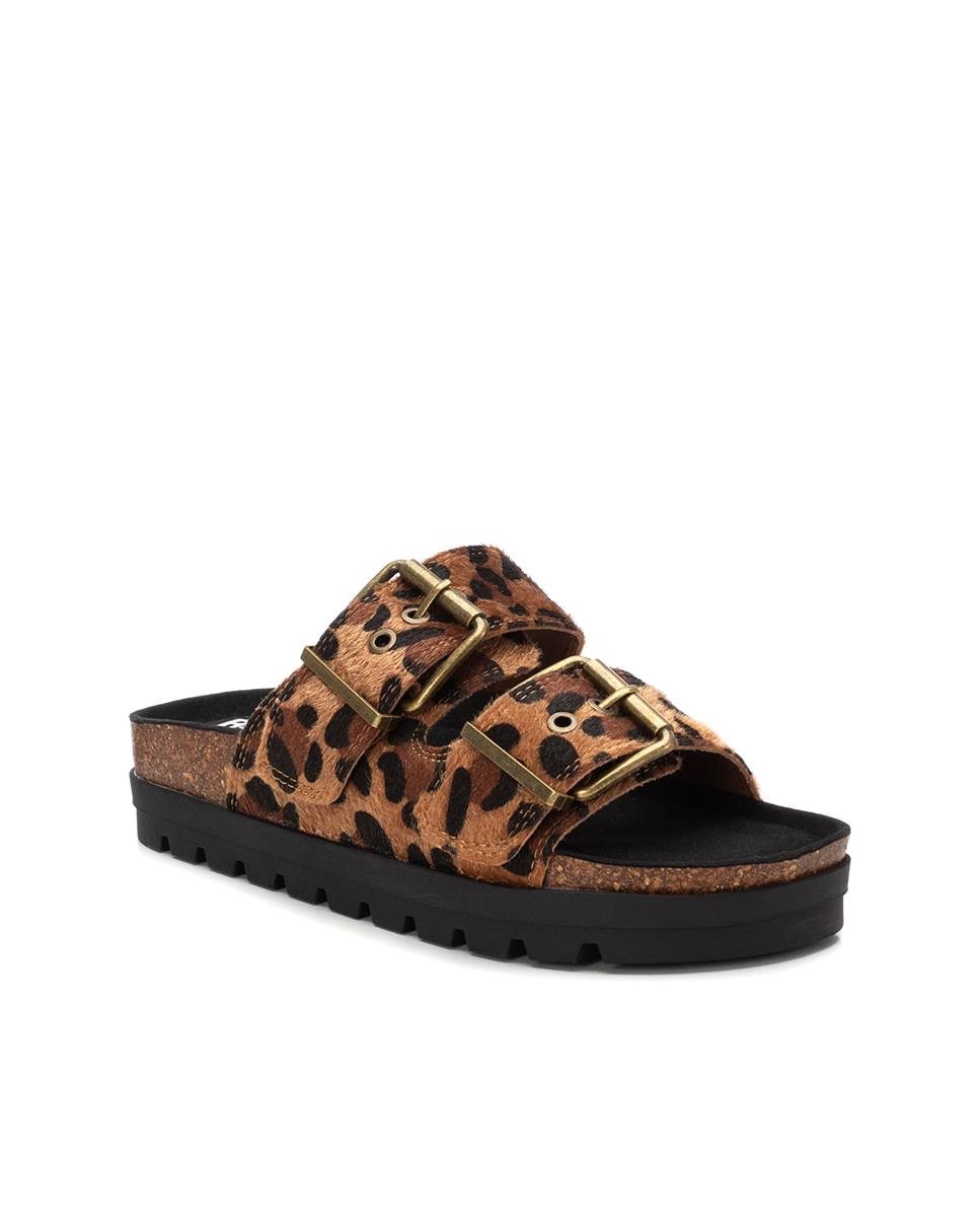 Sandálias Rasas com Tira Dupla de Fivelas Camel-3