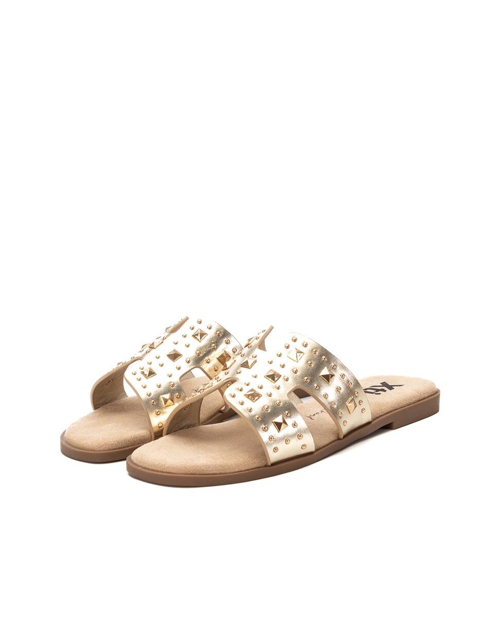 Sandálias Rasas com Tachas Ouro-5