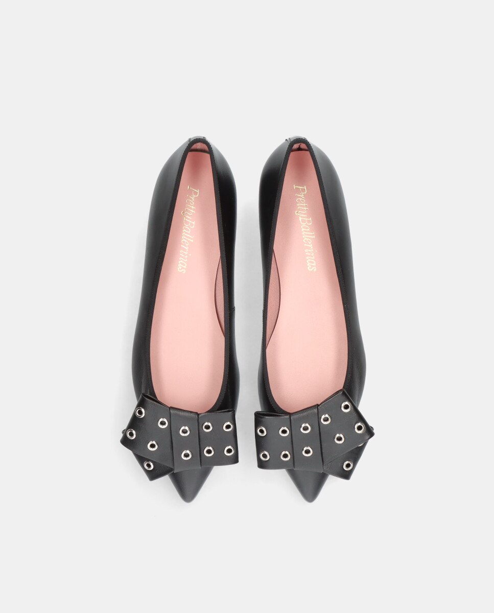 Sabrinas Ella em Napa Suave com Laço de Tachas Preto-3