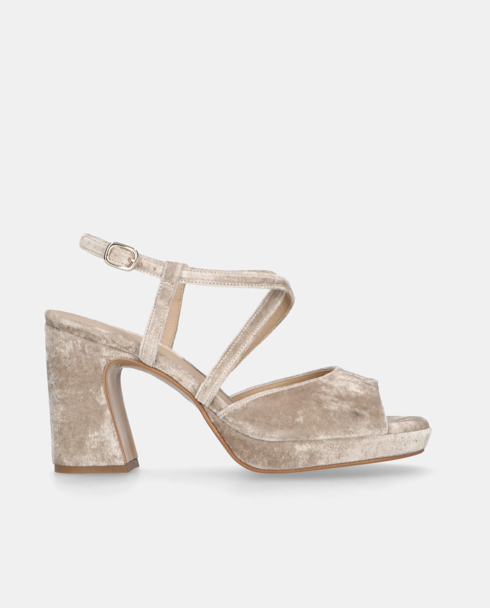 Sandálias Mary em Veludo Bege-1