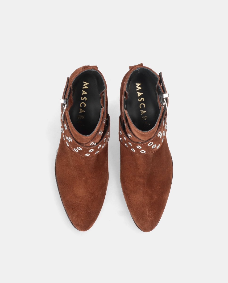 Botins Sharon em Camurça com Tira Cruzada de Tachas Castanho-3