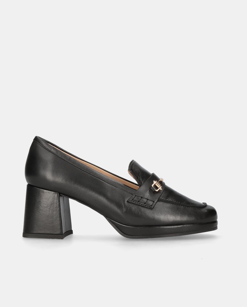Imagem 0 de Sapatos de Salto Gillian em Napa com Fivela