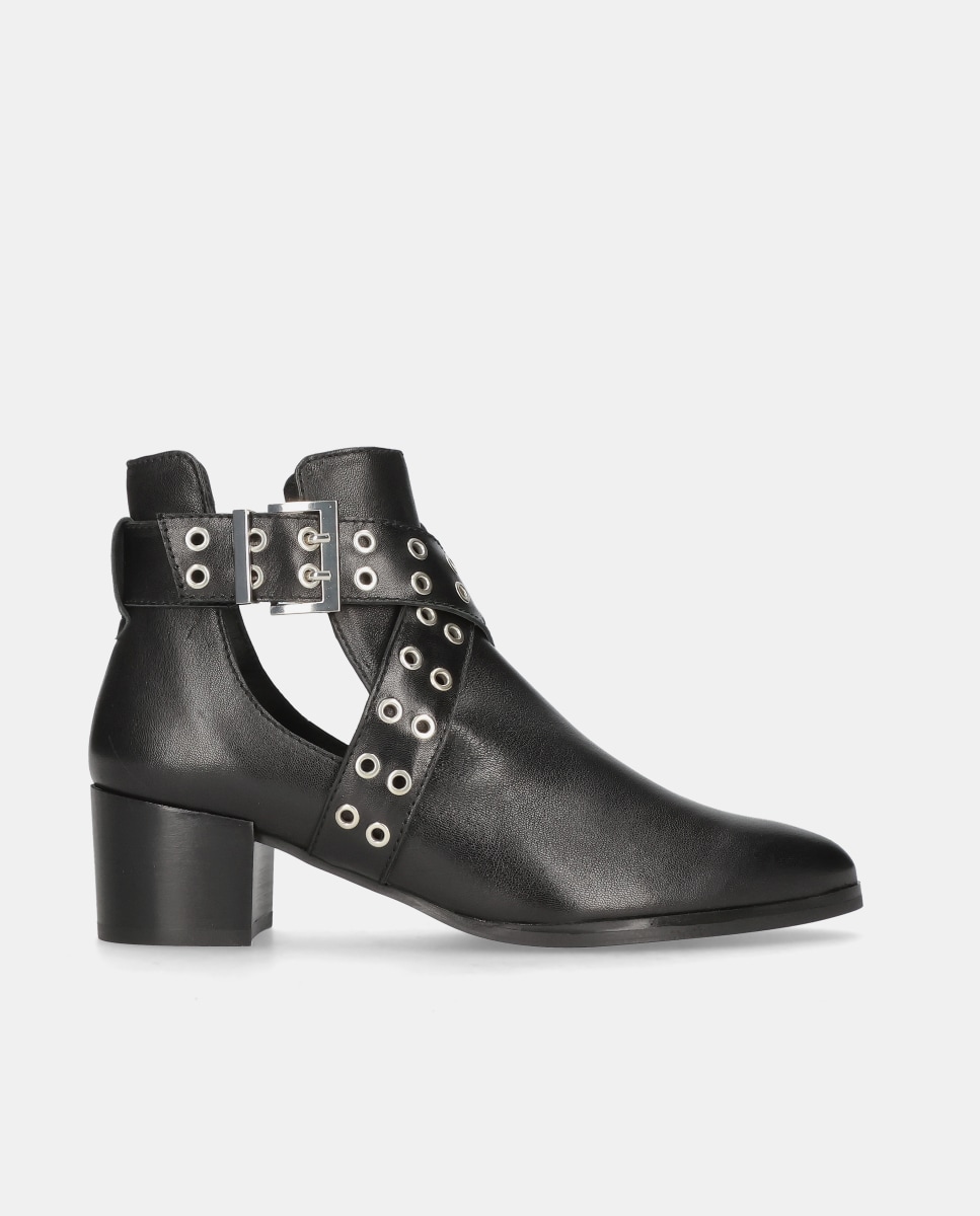 Botins Sharon em Napa com Tira Cruzada de Tachas Preto-1