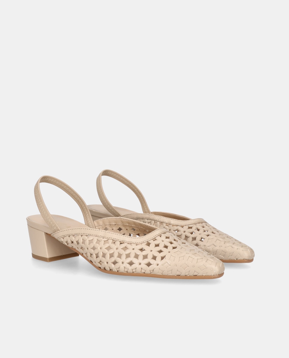 Sapatos de Salto Greta em Napa Perfurada Natural-2