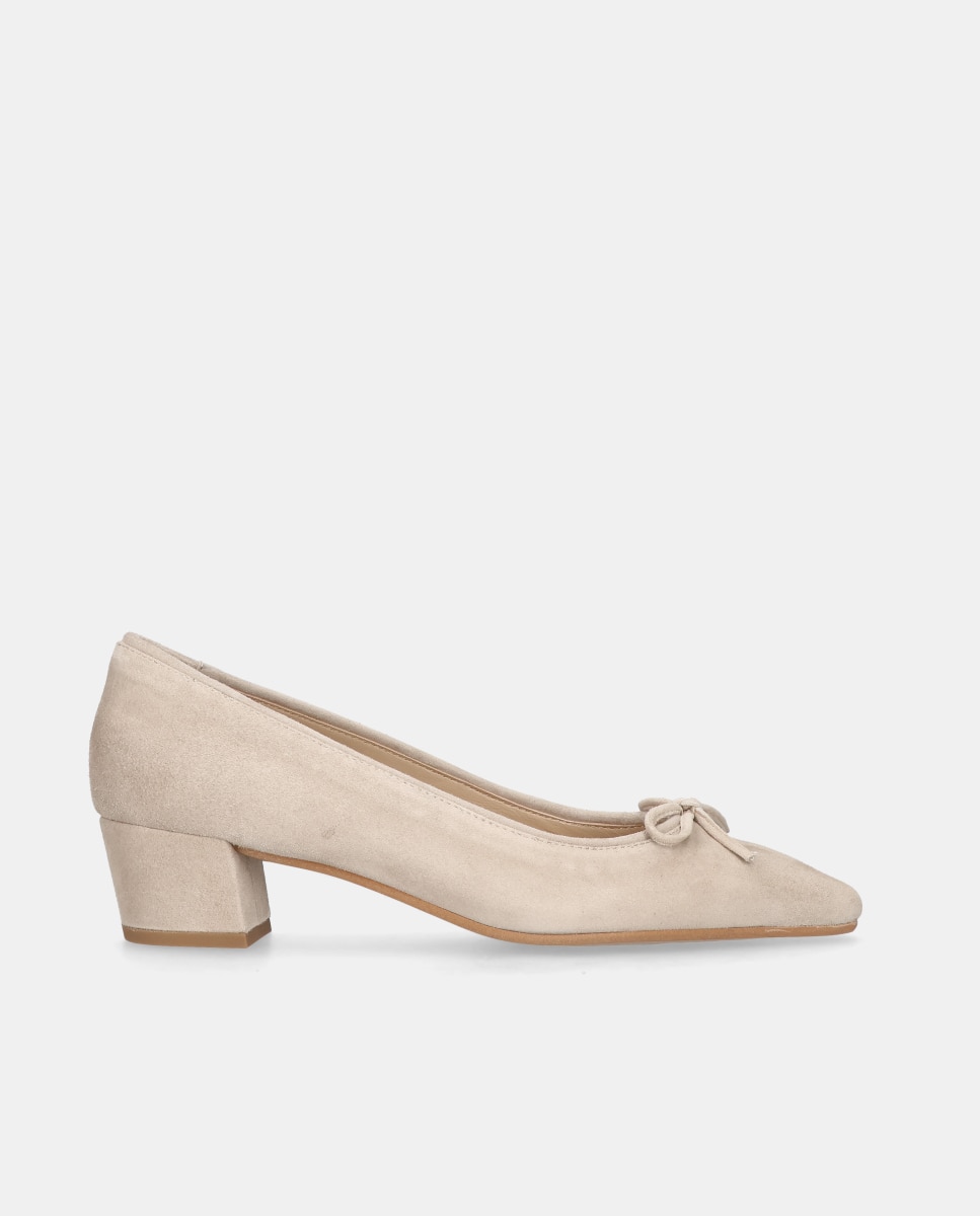 Imagem 0 de Sapatos de Salto Greta em Camurça Suave