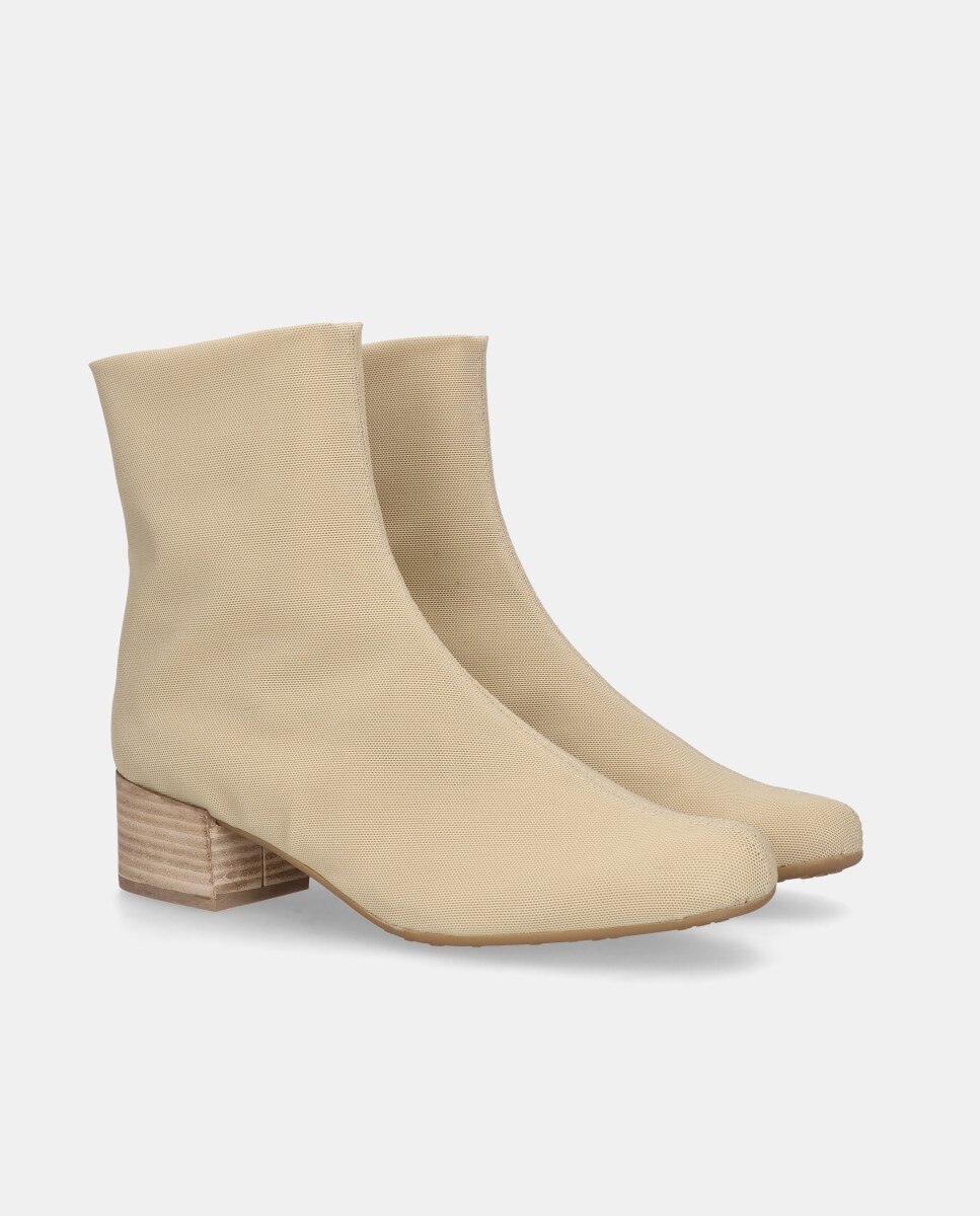 Botins Básicos Milan em Tecido Elástico Transpirável Natural-2