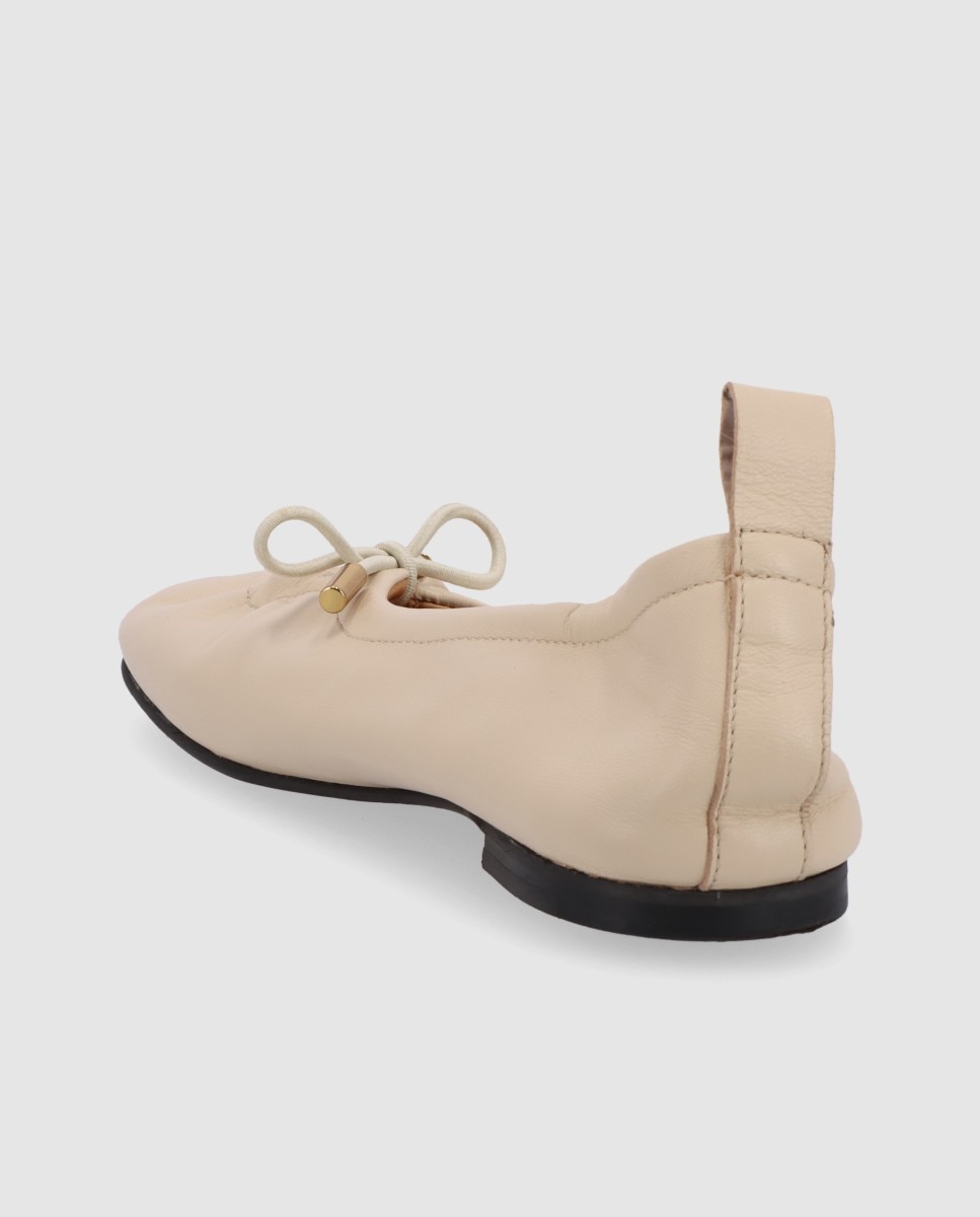 Sabrinas Rosalind em Pele Bege-4