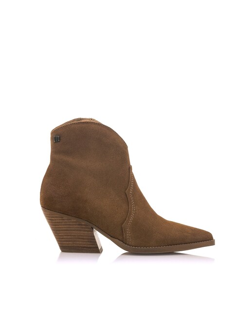 Imagem 0 de Botins Estilo Cowboy em Pele com Detalhe Campestre