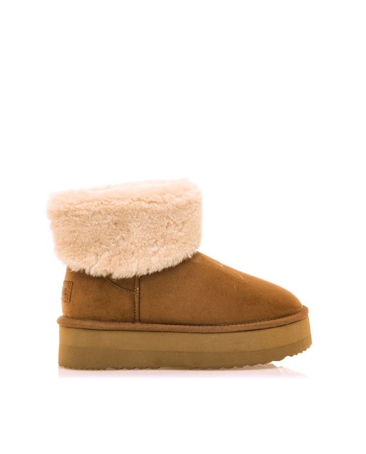 Imagem 0 de Botins de Pelo com Piso Grosso