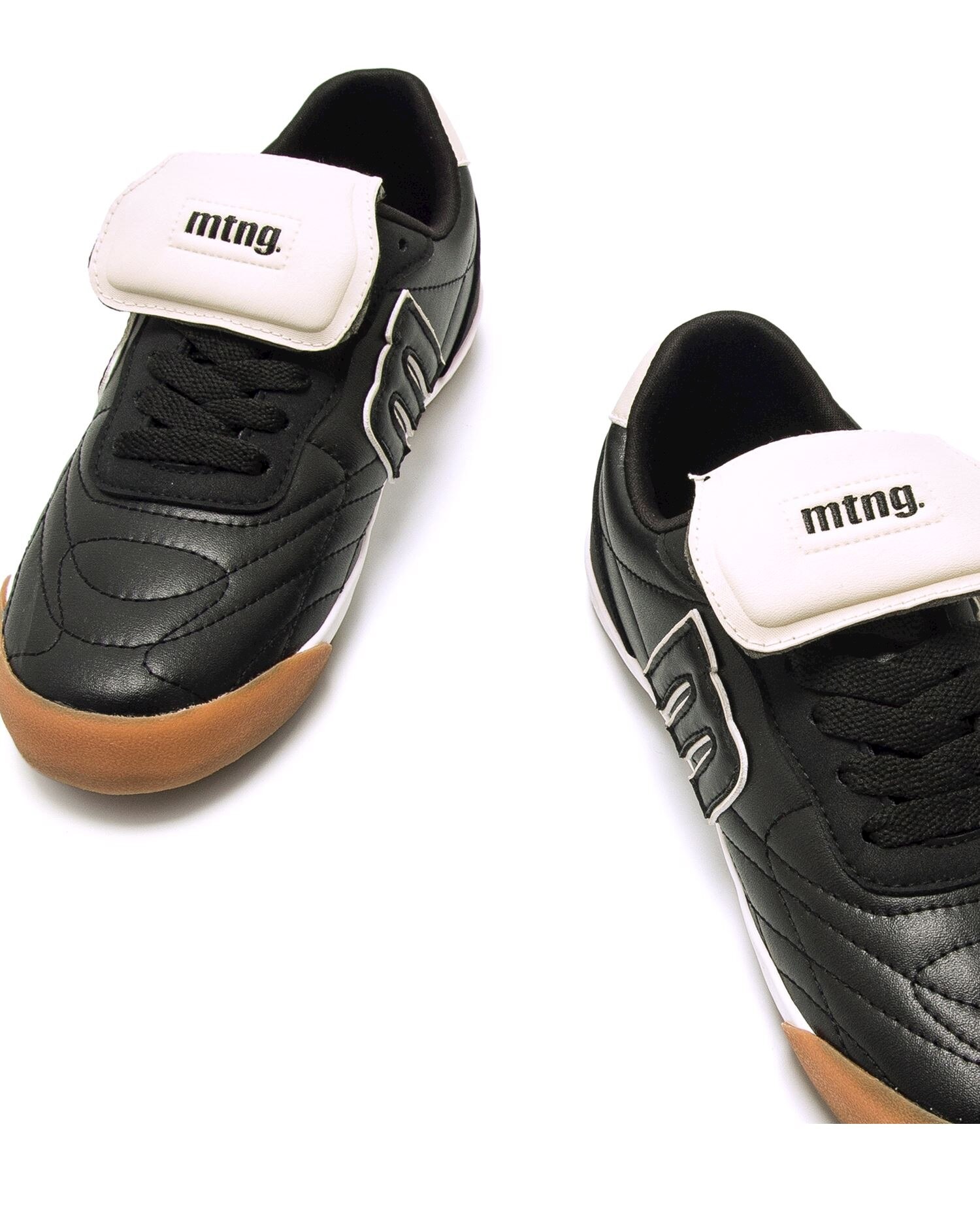 Sapatilhas Desportivas com Detalhe Acolchoado Preto-6