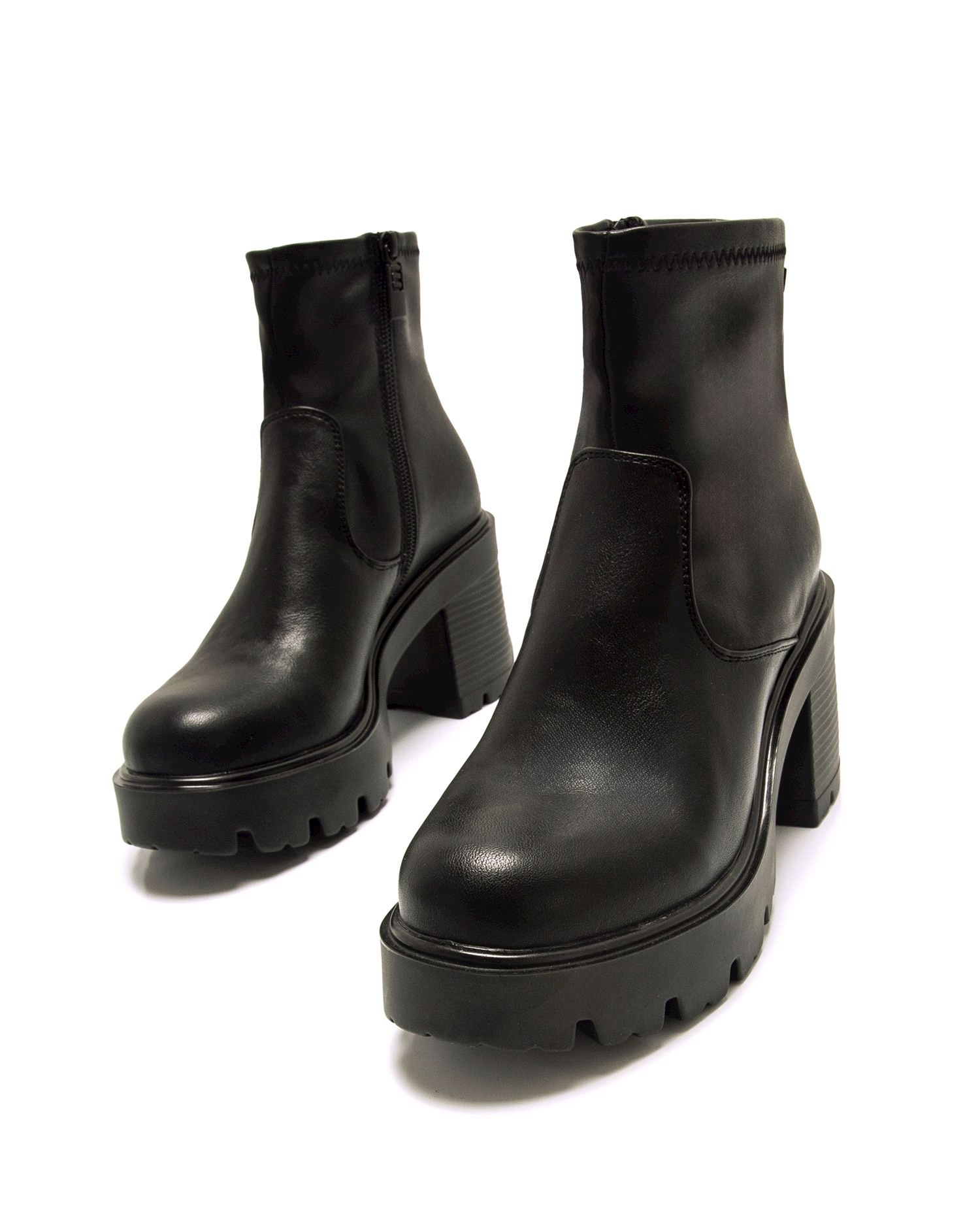 Botins Básicos com Salto Grosso e Plataforma Preto-2