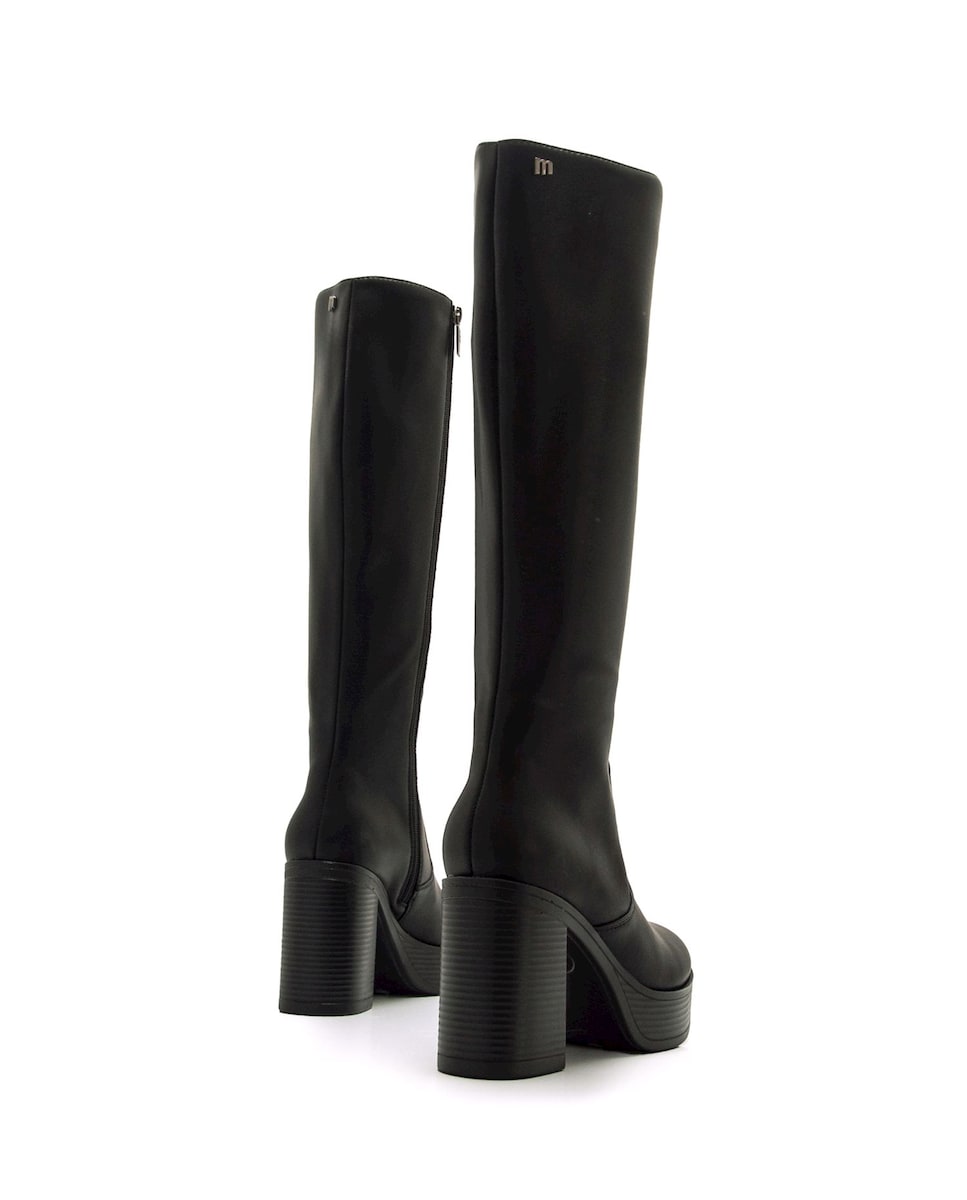 Botas Altas com Tacão Grosso e Plataforma Preto-3