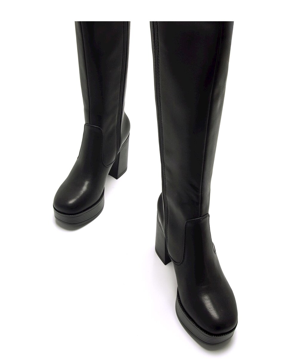 Botas Altas com Tacão Grosso e Plataforma Preto-4