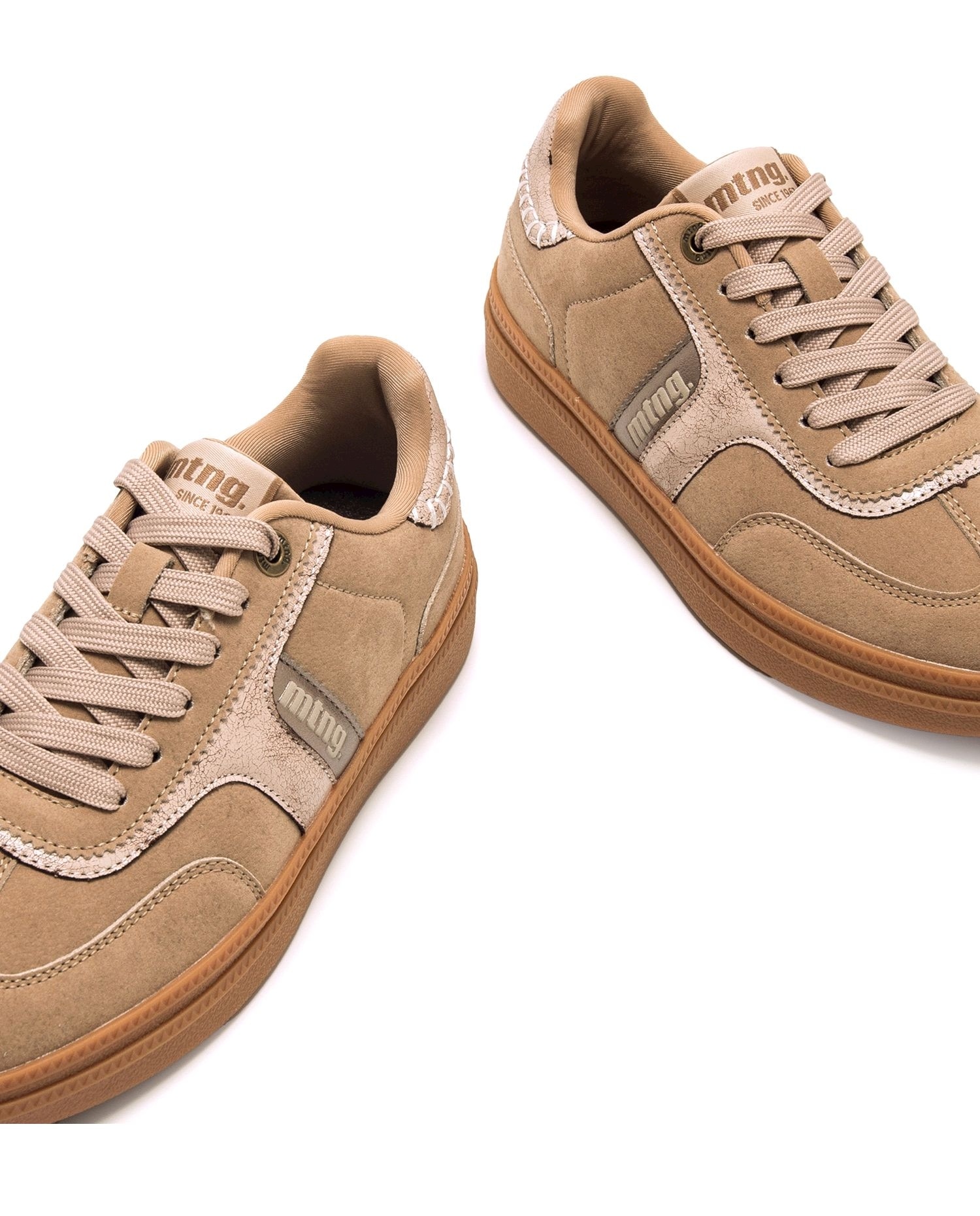 Sapatilhas Desportivas Modelo Cumbia Bege-4