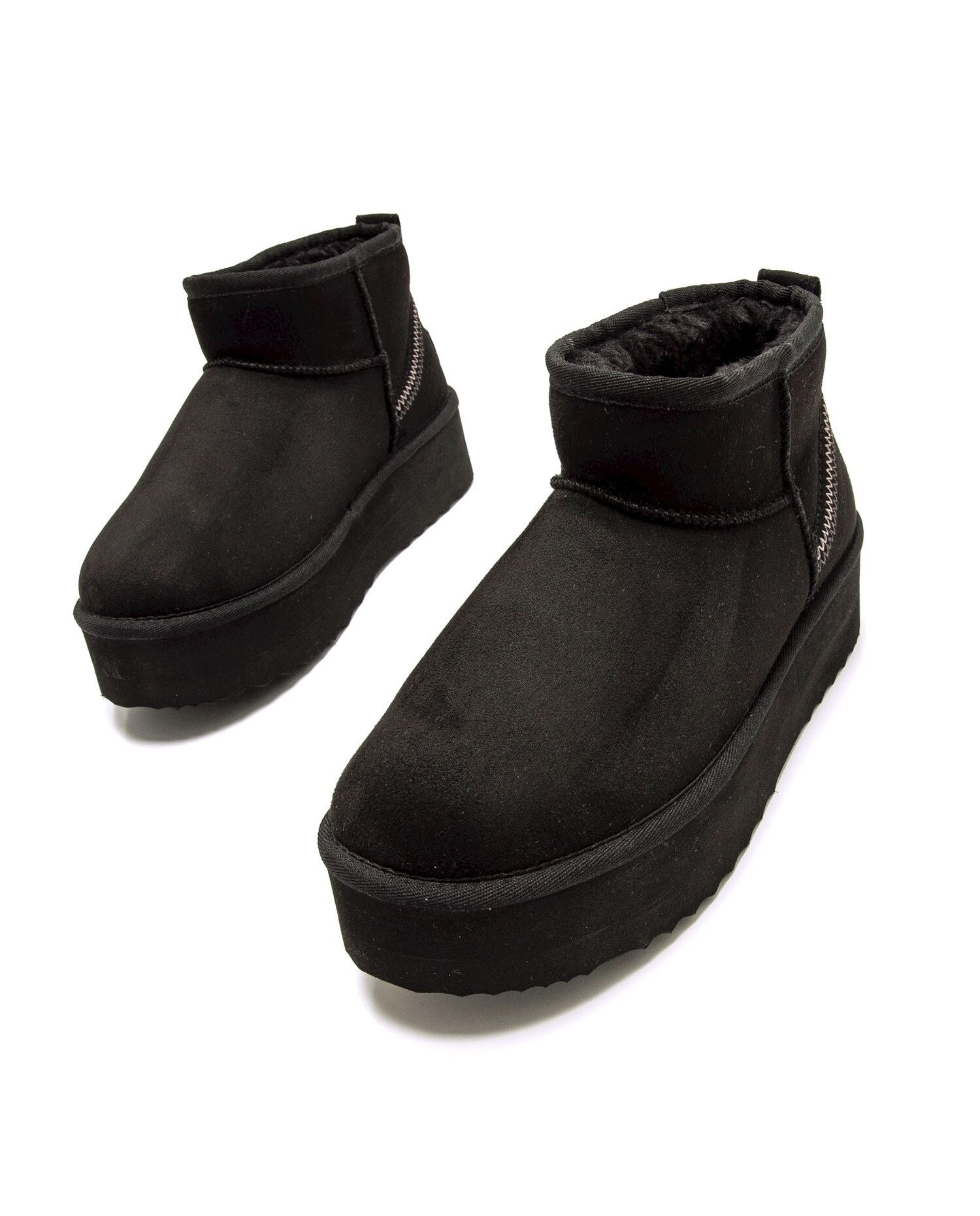 Botins Básicos com Pelo no Interior com Piso Grosso Preto mate-2