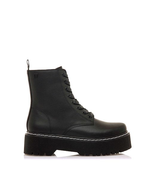 Imagem 0 de Botins Estilo Militar com Sola Dupla