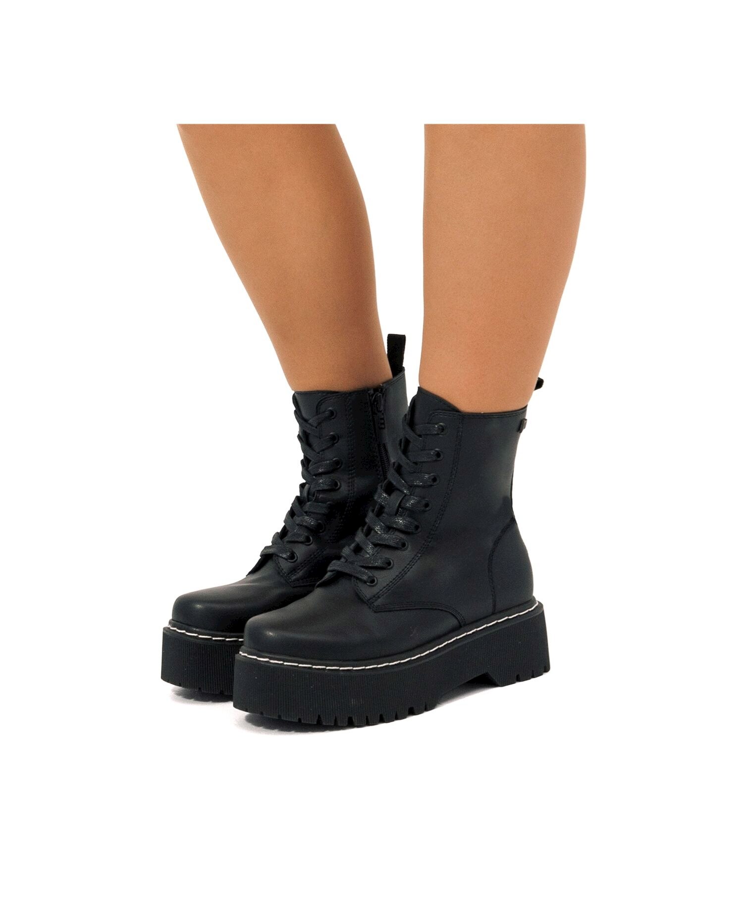 Botins Estilo Militar com Sola Grossa Preto-3