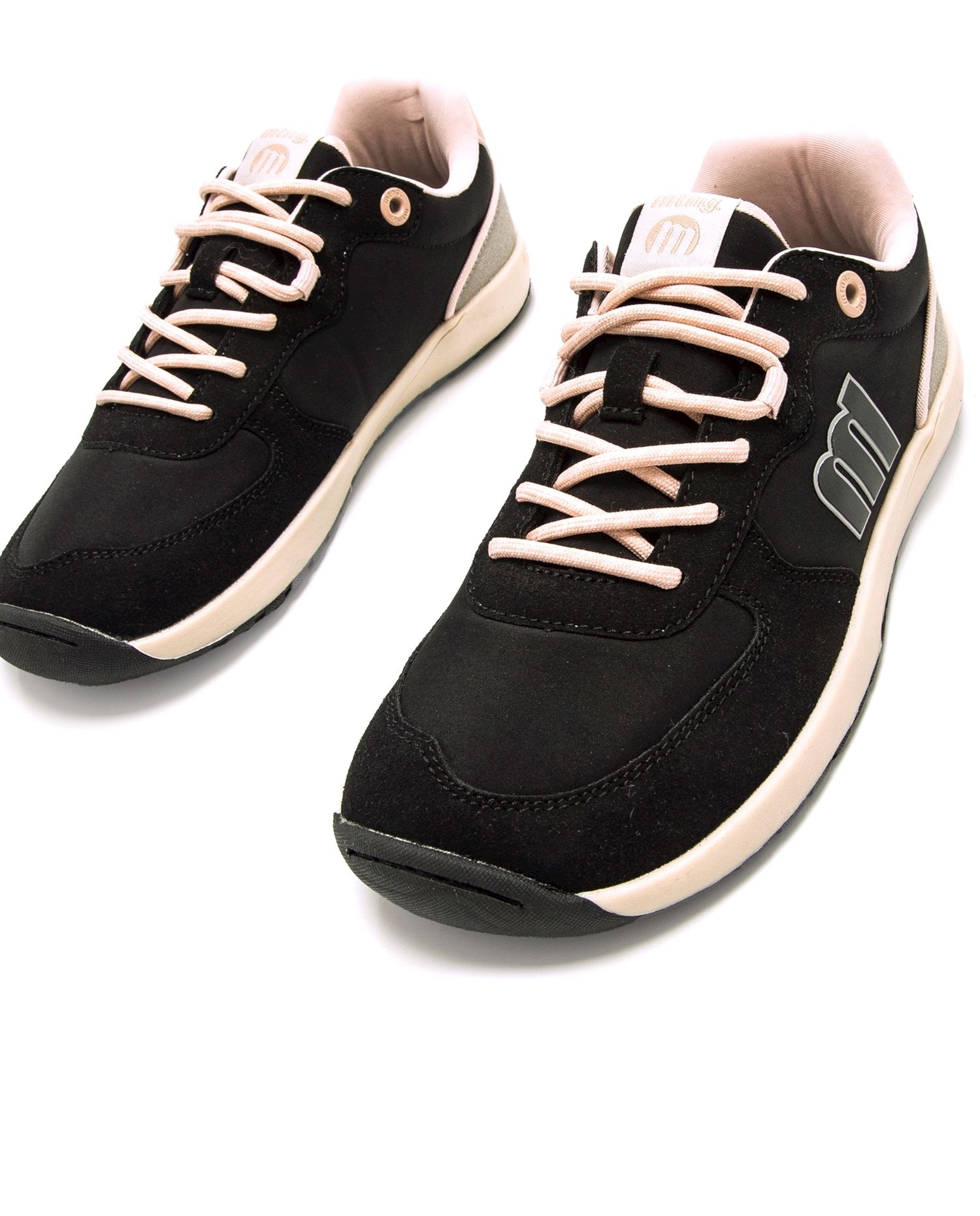 Sapatilhas em Pele Line Free Preto-2