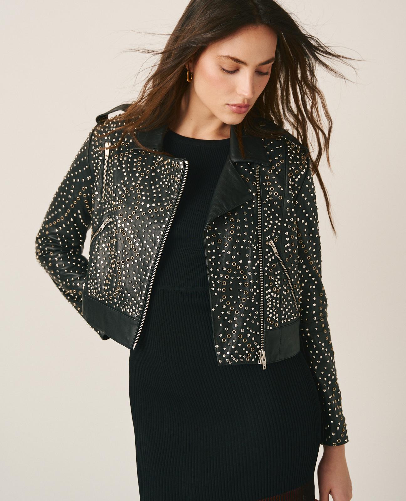 Blusão Biker com Tachas de Furo e Fecho Zip Preto-2