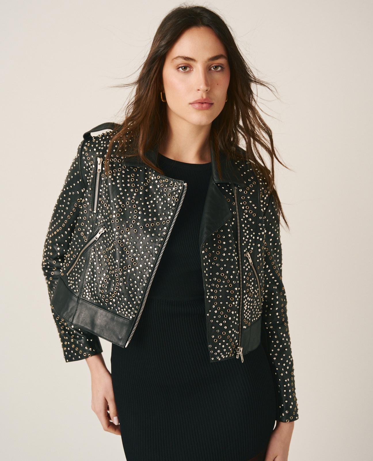 Blusão Biker com Tachas de Furo e Fecho Zip Preto-4