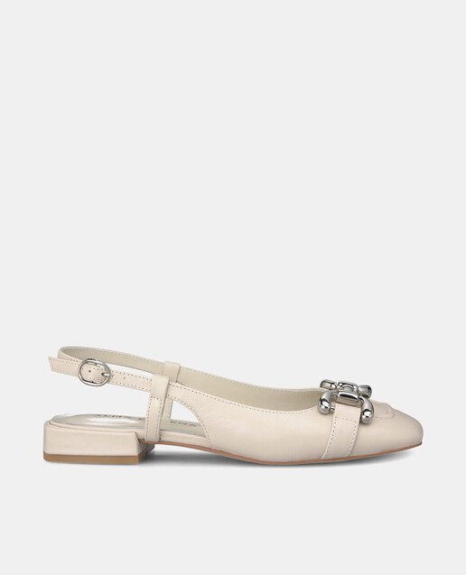 Imagem 0 de Sapatos Rasos de Pele com Adorno de Fivela