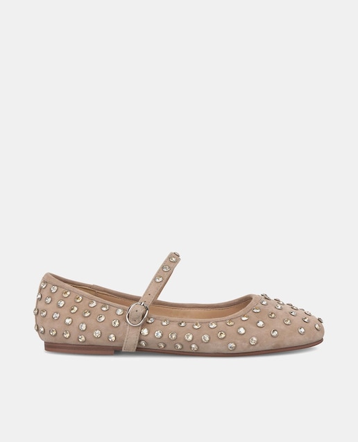 Imagem 0 de Sabrinas com Fecho de Fivela e Tachas Decorativas