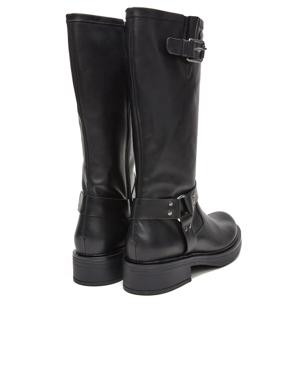 Botas com Fecho Zip Lateral e Fivela Decorativa Preto-3