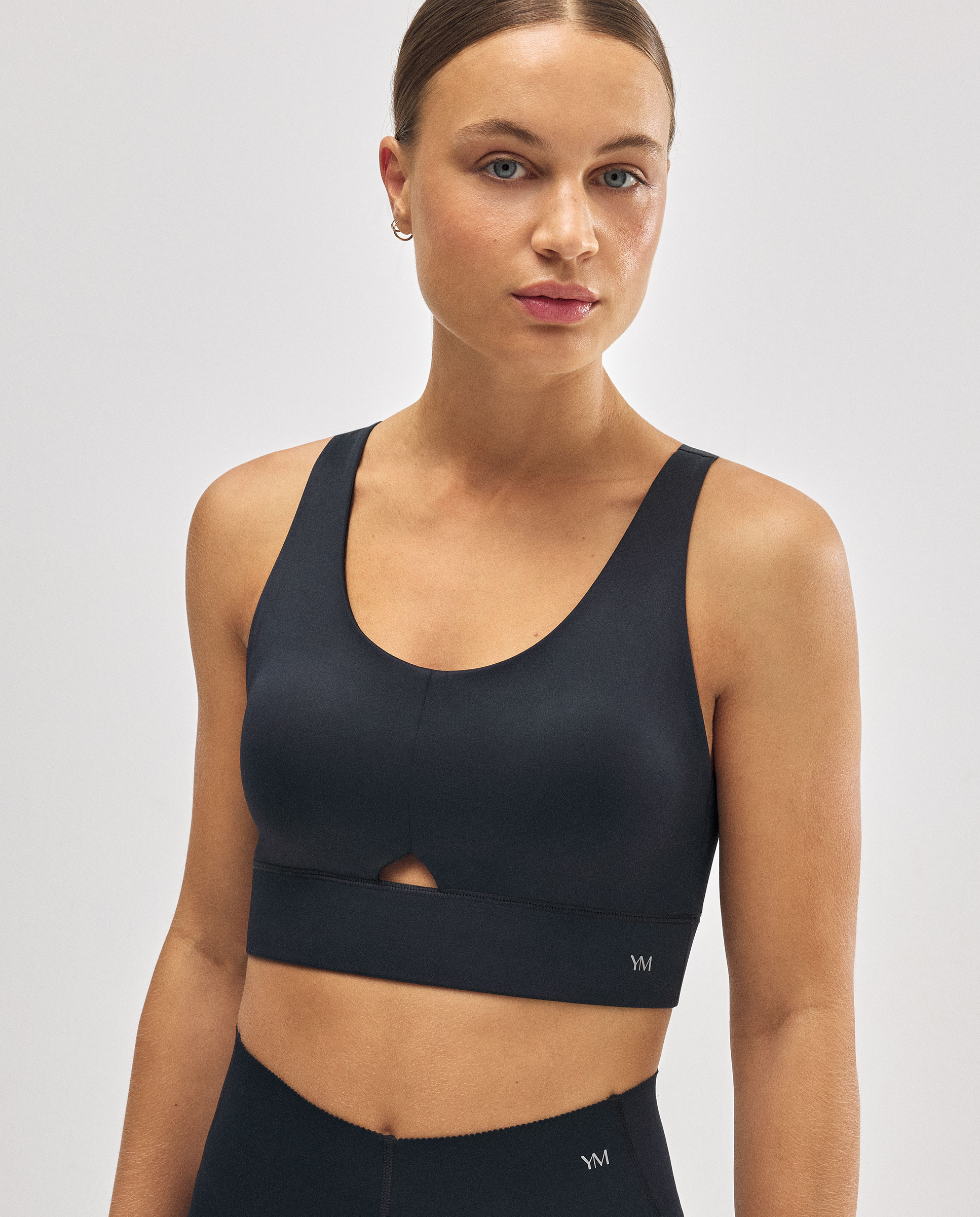 Soutien Desportivo Compressive com Detalhe de Abertura e Sustentação Média Preto-2