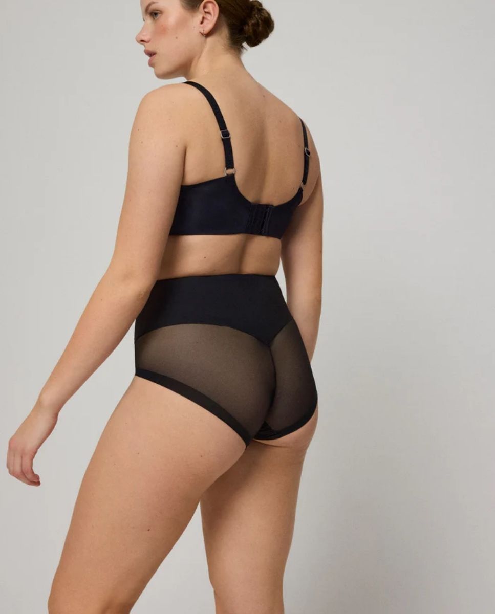 Cueca Redutora Alta em Tecido de Tule Compressão Média Preto-3