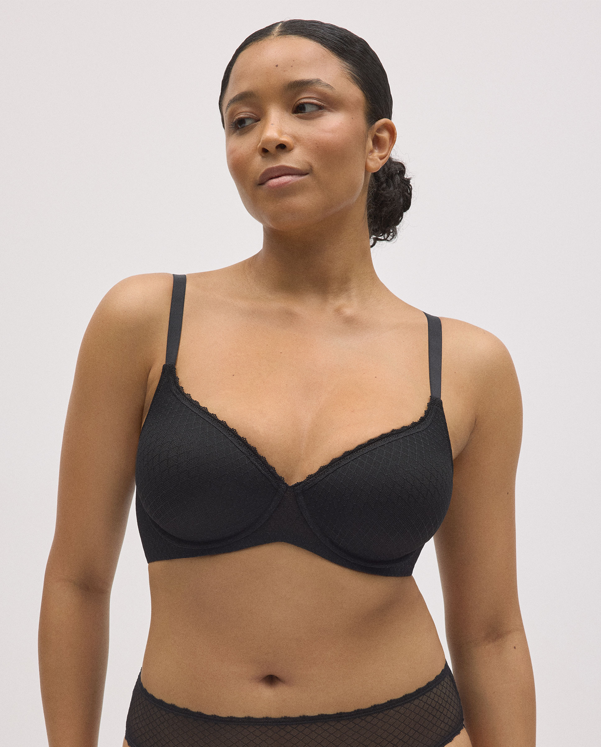 Imagem 0 de Conjunto Soutien com Aro com Forro Copa C e Cueca Midi