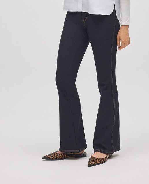 Imagem 0 de Calças Jeans Elásticas Flare